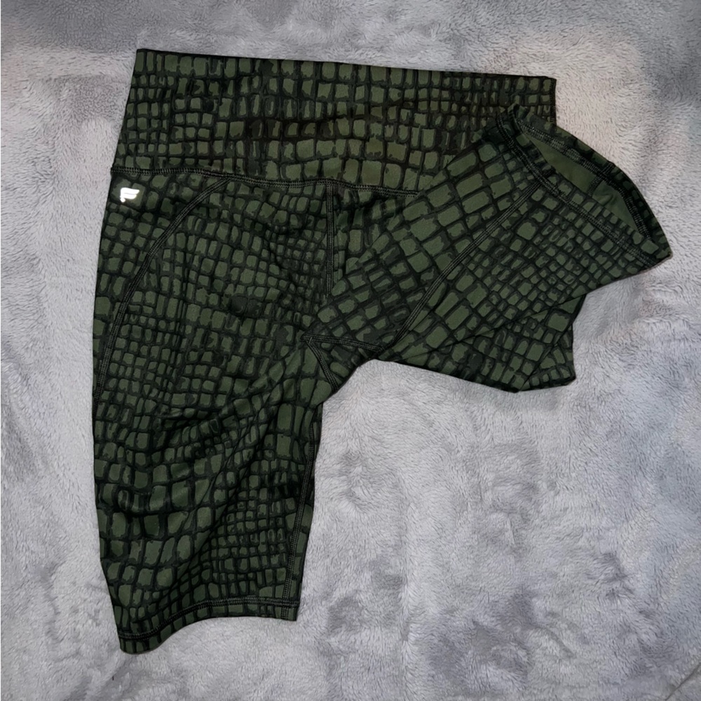 Fabletics Powerhold Bike Shorts - Picture 3 of 3